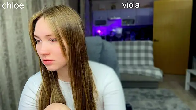 ChloeMillerMeow online show from 10.17.25