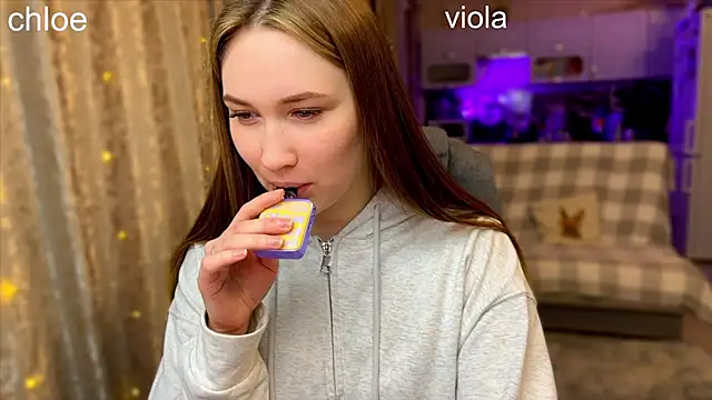 ChloeMillerMeow online show from 10.27.25