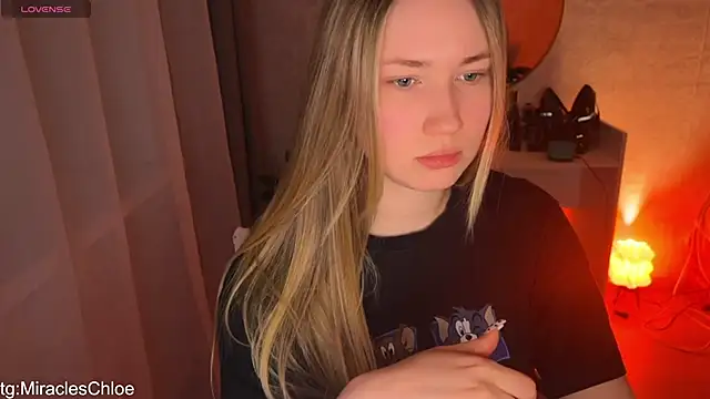 ChloeMillerMeow online show from 04.15.26