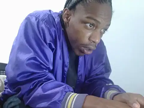 Snapshot of Larry-n-clouds chatting on 02.09.26 Larry-n-clouds online show from 02.09.26