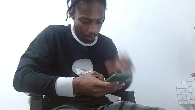 Snapshot of Larry-n-clouds chatting on 02.25.26 Larry-n-clouds online show from 02.25.26