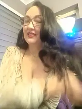 Snapshot of CamilleDesire chatting on 12.15.24 CamilleDesire online show from 12.15.24