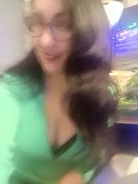 Snapshot of CamilleDesire chatting on 12.20.24 CamilleDesire online show from 12.20.24