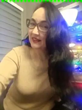 Snapshot of CamilleDesire chatting on 12.26.24 CamilleDesire online show from 12.26.24