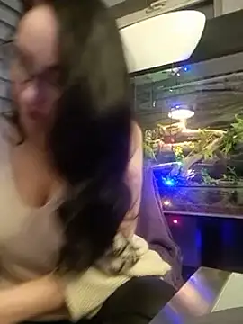 Snapshot of CamilleDesire chatting on 12.29.24 CamilleDesire online show from 12.29.24