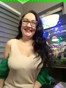 Snapshot of CamilleDesire chatting on 01.21.25 CamilleDesire online show from 01.21.25