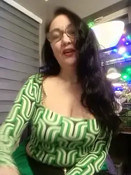 Snapshot of CamilleDesire chatting on 01.24.25 CamilleDesire online show from 01.24.25