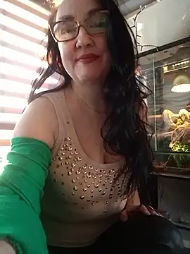 Snapshot of CamilleDesire chatting on 03.06.25 CamilleDesire online show from 03.06.25