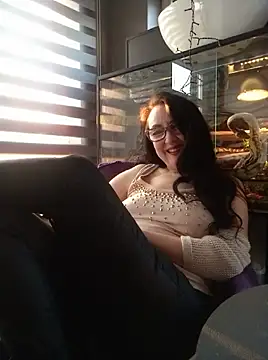 Snapshot of CamilleDesire chatting on 03.10.25 CamilleDesire online show from 03.10.25