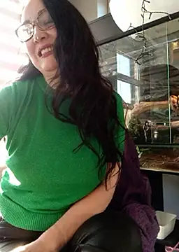 Snapshot of CamilleDesire chatting on 03.19.25 CamilleDesire online show from 03.19.25