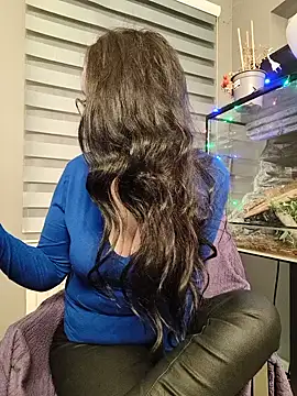 Snapshot of CamilleDesire chatting on 11.25.25 CamilleDesire online show from 11.25.25