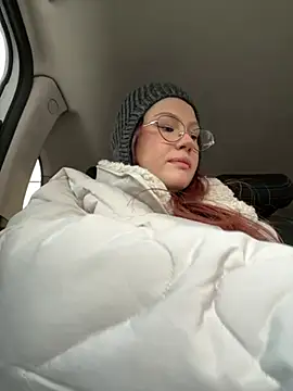 Snapshot of RinaCat chatting on 12.27.24 RinaCat online show from 12.27.24