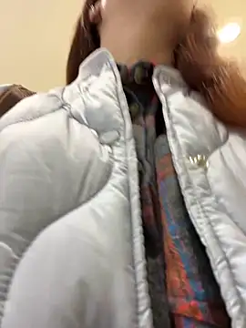 Snapshot of RinaCat chatting on 01.04.25 RinaCat online show from 01.04.25