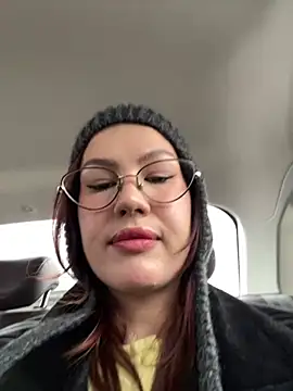 Snapshot of RinaCat chatting on 01.12.25 RinaCat online show from 01.12.25