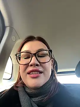 Snapshot of RinaCat chatting on 01.15.25 RinaCat online show from 01.15.25