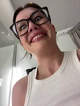 Snapshot of RinaCat chatting on 01.15.25 RinaCat online show from 01.15.25