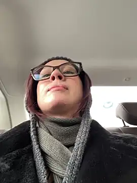 Snapshot of RinaCat chatting on 01.17.25 RinaCat online show from 01.17.25