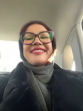 Snapshot of RinaCat chatting on 01.19.25 RinaCat online show from 01.19.25