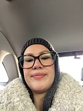 Snapshot of RinaCat chatting on 02.01.25 RinaCat online show from 02.01.25