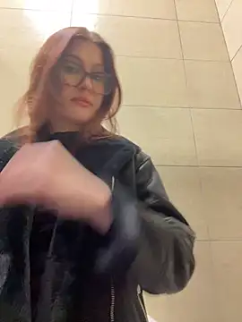 Snapshot of RinaCat chatting on 02.20.25 RinaCat online show from 02.20.25