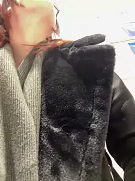 Snapshot of RinaCat chatting on 02.22.25 RinaCat online show from 02.22.25