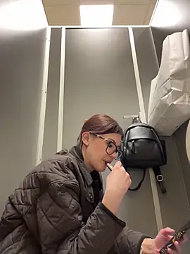 Snapshot of RinaCat chatting on 02.26.25 RinaCat online show from 02.26.25