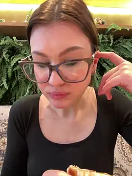 Snapshot of RinaCat chatting on 03.01.25 RinaCat online show from 03.01.25