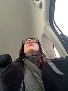 Snapshot of RinaCat chatting on 03.06.25 RinaCat online show from 03.06.25