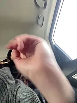 Snapshot of RinaCat chatting on 03.09.25 RinaCat online show from 03.09.25