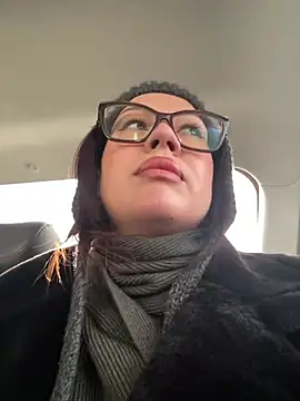 Snapshot of RinaCat chatting on 03.13.25 RinaCat online show from 03.13.25