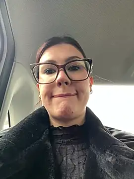 Snapshot of RinaCat chatting on 03.21.25 RinaCat online show from 03.21.25