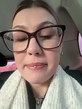 Snapshot of RinaCat chatting on 10.04.25 RinaCat online show from 10.04.25