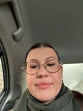 RinaCat online show from 04.17.26