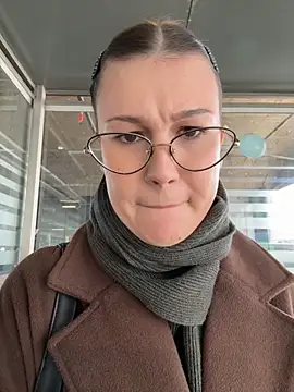 RinaCat online show from 04.18.26