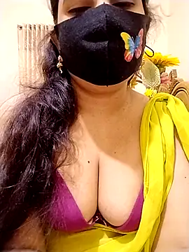 Snapshot of Ameera19 chatting on 02.22.26 Ameera19 online show from 02.22.26