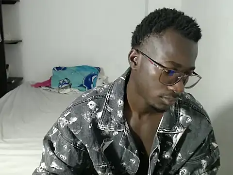 Snapshot of _Lowmaypalacios chatting on 03.20.26 Lowmaypalacios online show from 03.20.26