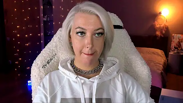 tykioty Miley online show from 01.26.25