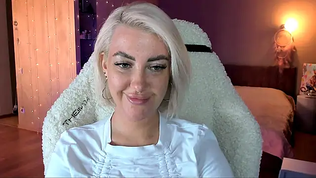 tykioty Miley online show from 02.08.25