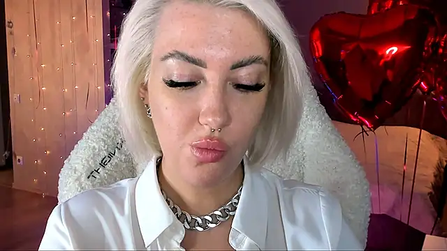 tykioty Miley online show from 02.14.25