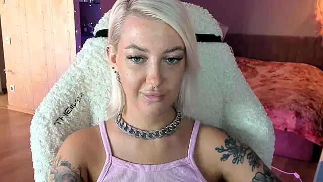 tykioty Miley online show from 09.19.25