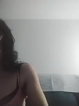 Snapshot of Donostipa chatting on 05.29.26 Donostipa online show from 05.29.26