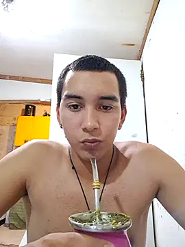 Snapshot of X_xtomas_x chatting on 12.18.25 X xtomas x online show from 12.18.25