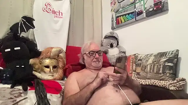 Snapshot of EroticVenetian chatting on 10.06.25 EroticVenetian online show from 10.06.25