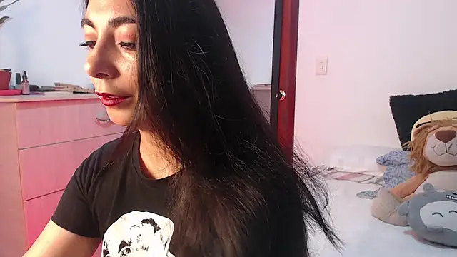 Snapshot of Karla_hernandez_ chatting on 02.27.26 Karla hernandez online show from 02.27.26