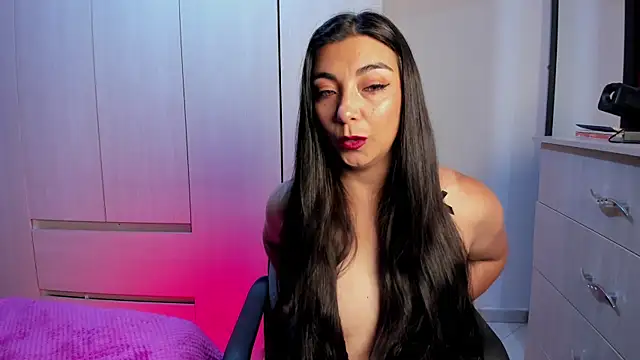 Karla hernandez  online show from 04.08.26