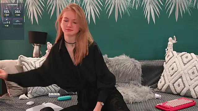 Snapshot of Alexandra_Demore chatting on 03.01.25 Alexandra Demore online show from 03.01.25