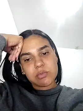 Snapshot of AntonellaShot chatting on 10.05.25 AntonellaShot online show from 10.05.25