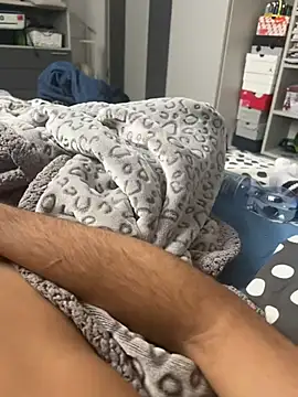 Snapshot of LukonPorn chatting on 02.24.25 LukonPorn online show from 02.24.25