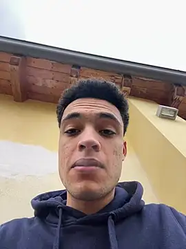 Snapshot of LukonPorn chatting on 03.01.25 LukonPorn online show from 03.01.25