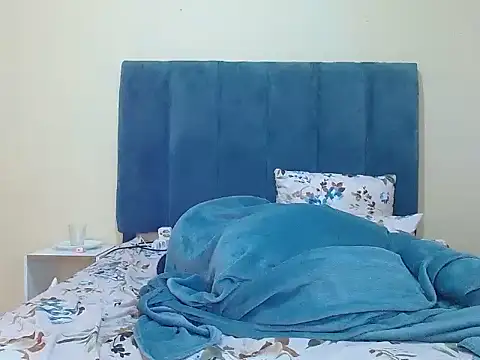 curvycloe1 online show from 05.22.26